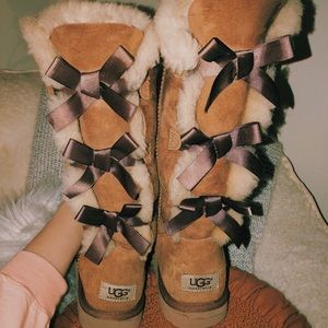 🌙✨ Bow Ugg Boots ✨🌙